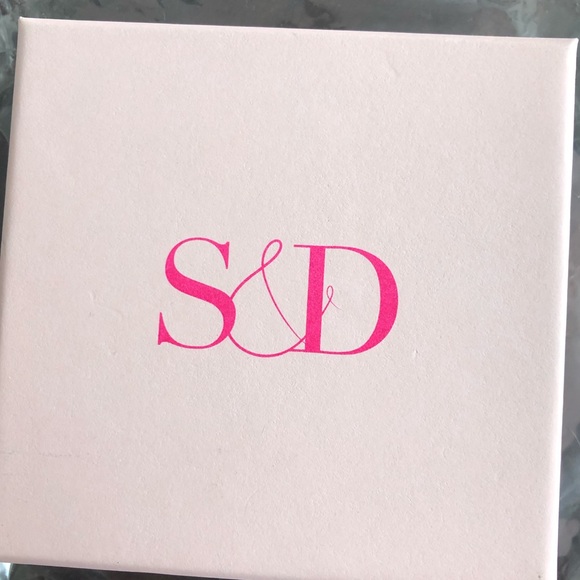 Heck Yes statement earrings - Picture 4 of 7